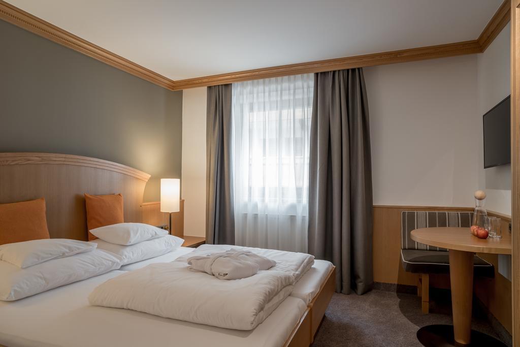 Hotel Tyrolerhof Сьолден Екстериор снимка